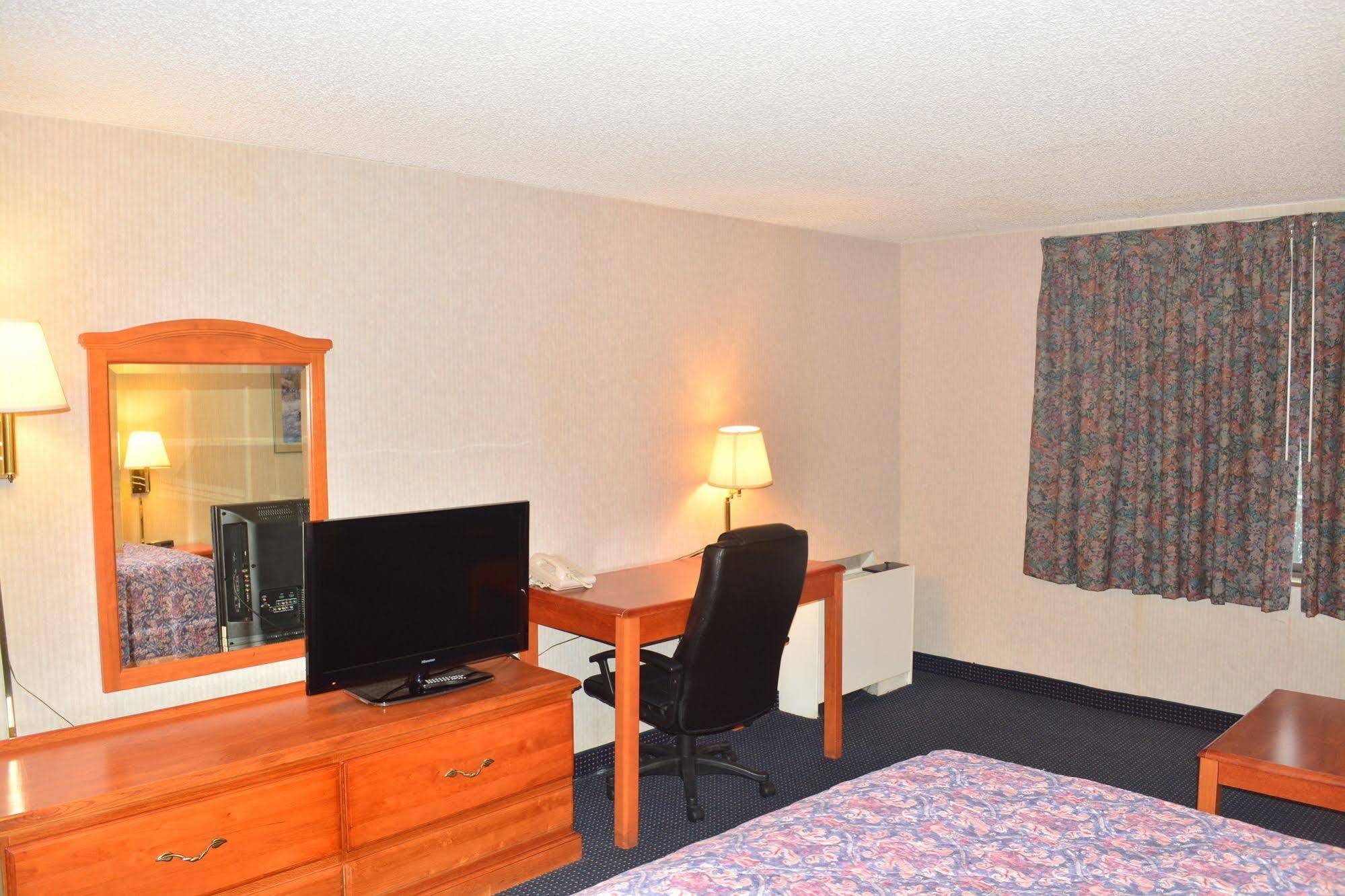 Elk Grove Hotel Elk Grove Village Exterior photo