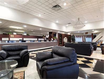 Elk Grove Hotel Elk Grove Village Interior photo